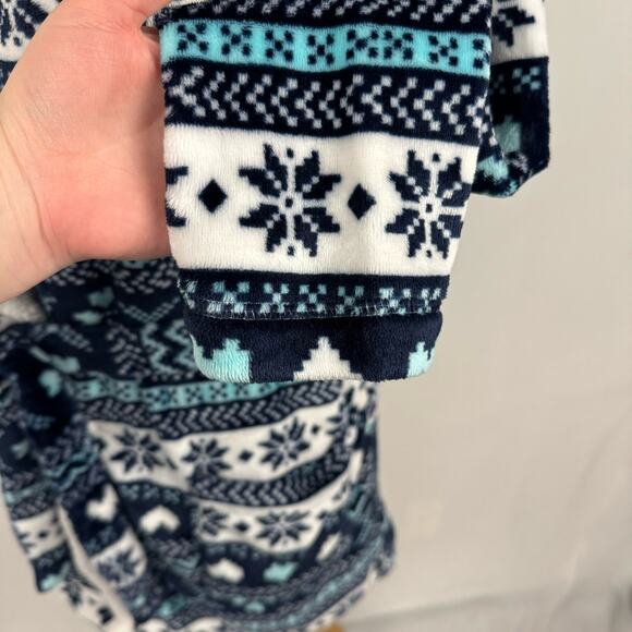 SECRET TRESURES | Blue Fair Isle Print Fleece Holiday Hooded Robe | Junior 4-6 - Picture 4 of 8